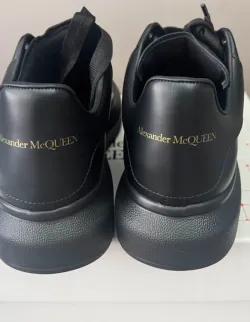 Alexander McQueen Sneaker Black review Eden 02