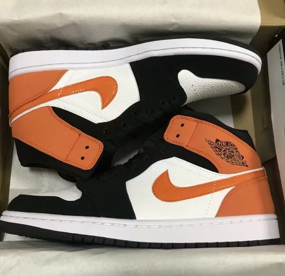 Air Jordan 1 Mid Shattered Backboard 554724-058 review Riley
