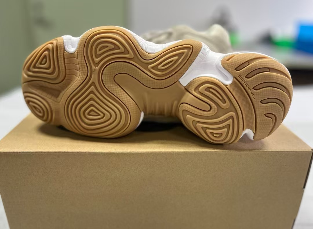 Adidas Yeezy 500 Stone Taupe ID1600 review Everlee 01