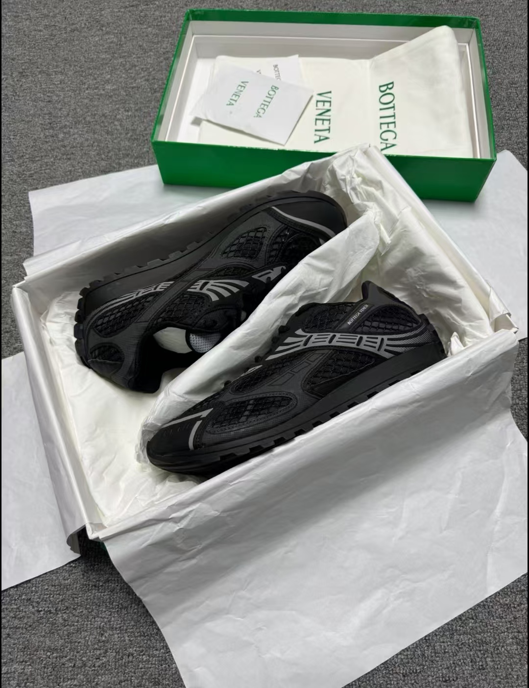 Bottega Veneta Orbit Black  741357V2X401000 review Julio