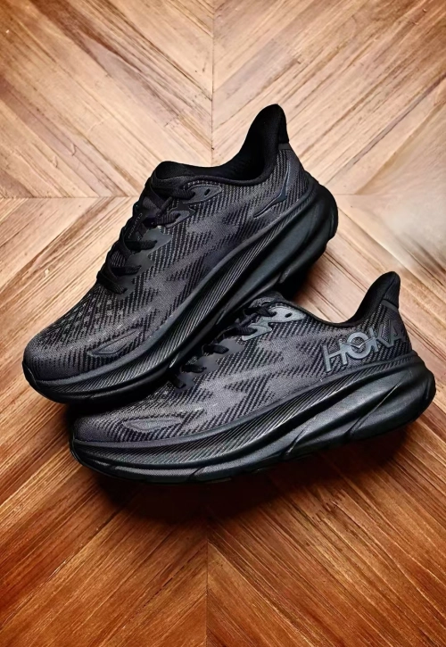 Hoka One One Clifton 9 Triple Black  1127895-BBLC review 