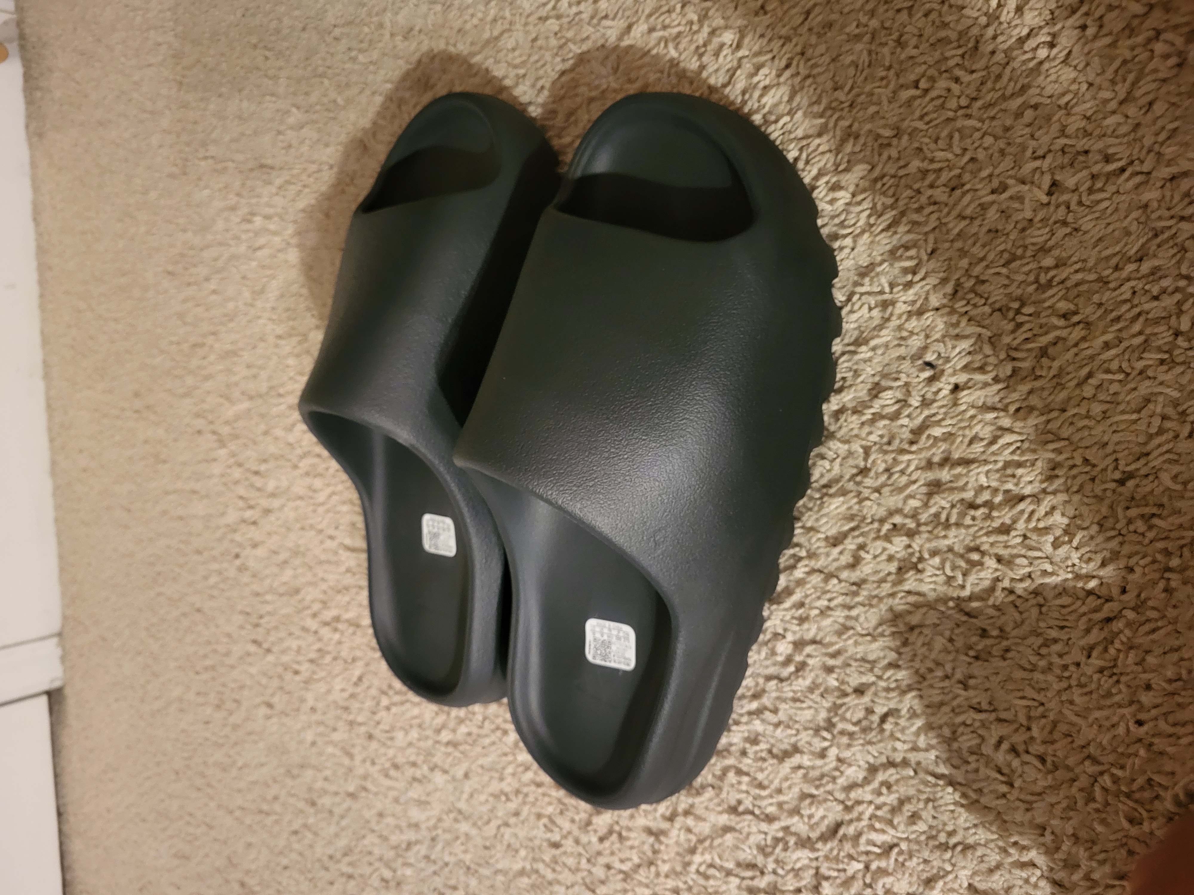 Adidas Yeezy Slide Granite ID4132  review Luuuke 01