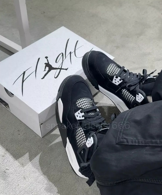 Air Jordan 4 Retro “White Thunder” FQ8138-001 review Lance 01