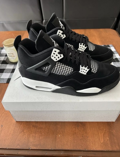 Air Jordan 4 Retro “White Thunder” FQ8138-001 review Randolf 00