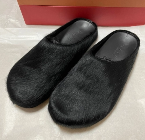 Marni Long-Hair Calfskin Fussbett Sabot Black SBMR000600P412200N99 review 