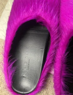 Marni Long-Hair Calfskin Fussbett Sabot Fuchsia SBMR000600P412200C57 review Vivian 02