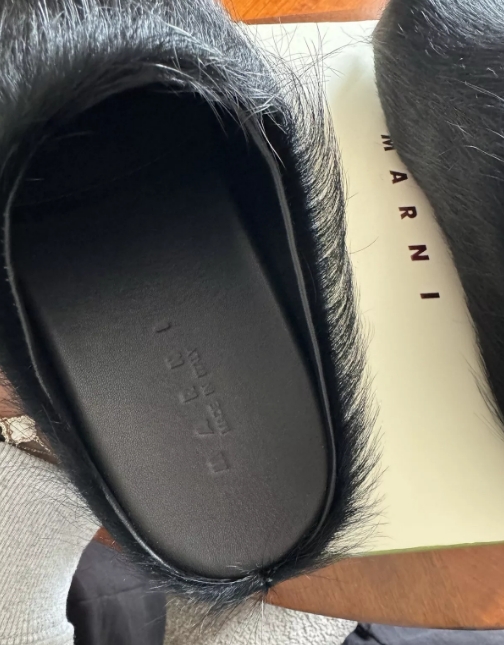 Marni Long-Hair Calfskin Fussbett Sabot Black SBMR000600P412200N99 review Robbie 01