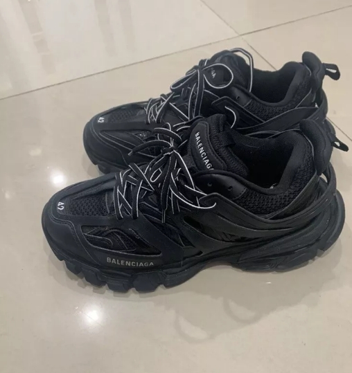 Balenciaga Track Black 542023 W1GB1 1000 (Without LED) review Nick 01