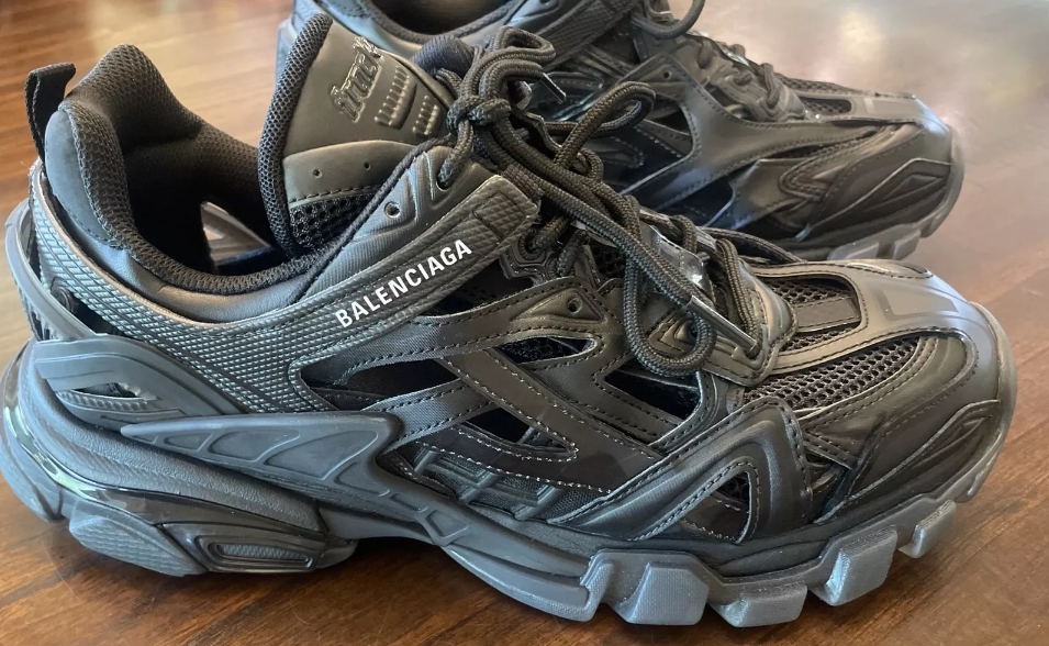 Balenciaga Track 2 Sneaker Black 570391 W2GN1 1000 review Reginald 01