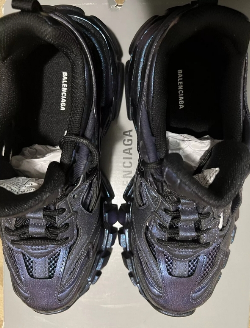 Balenciaga Track 2 Sneaker Black 570391 W2GN1 1000 review Grant 01