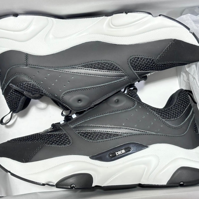 Dior B22 Black Silver 3SN231ZNG_H969  review James