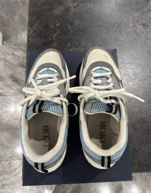 Dior B22 White Blue 3SN231YXX_H865 review Barnaby 01
