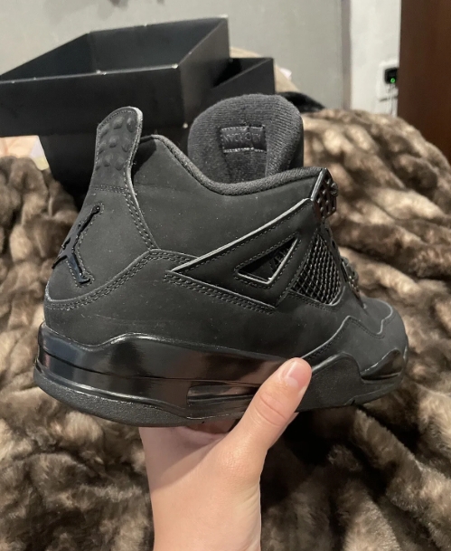 Air Jordan 4 Retro Black Cat (2020) CU1110-010 review Alfred 01