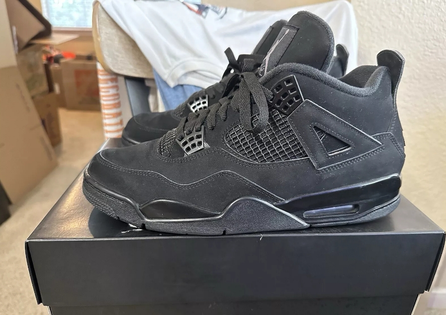 Air Jordan 4 Retro Black Cat (2020) CU1110-010 review Jonathan