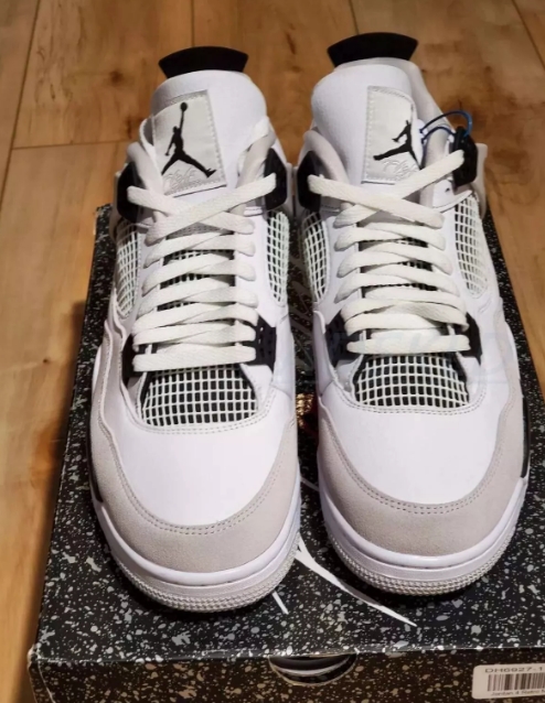 Air Jordan 4 Retro Military Black DH6927-111  review Enos 01