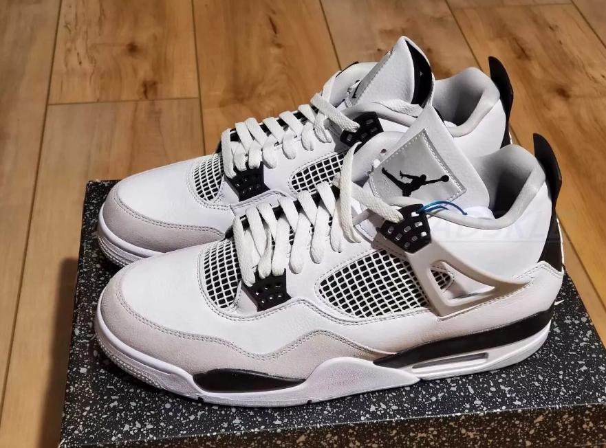 Air Jordan 4 Retro Military Black DH6927-111  review Enos 00