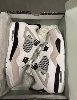 Air Jordan 4 Retro Military Black DH6927-111  review Godfrey 01