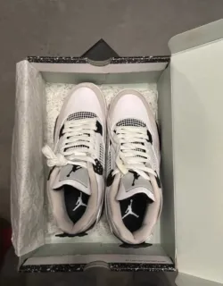 Air Jordan 4 Retro Military Black DH6927-111  review Godfrey 03