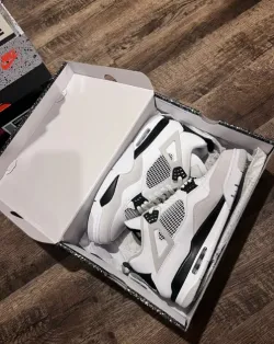 Air Jordan 4 Retro Military Black DH6927-111  review Rene 02