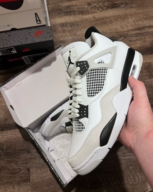 Air Jordan 4 Retro Military Black DH6927-111  review Rene 00