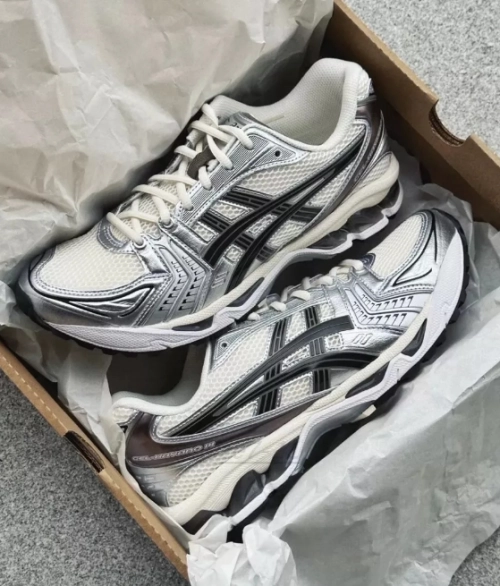 ASICS Gel-Kayano 14 Cream Black Metallic Plum 1201A019-108 review 