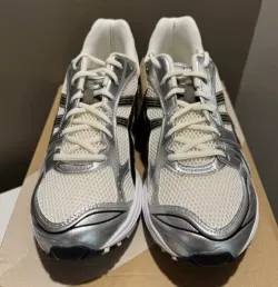 ASICS Gel-Kayano 14 Cream Black Metallic Plum 1201A019-108 review Nicholas 02
