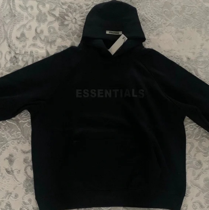  Fear Of God Essentials Pullover Hoodie Applique Logo Black review Dermot 01