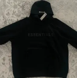  Fear Of God Essentials Pullover Hoodie Applique Logo Black review Dermot 02