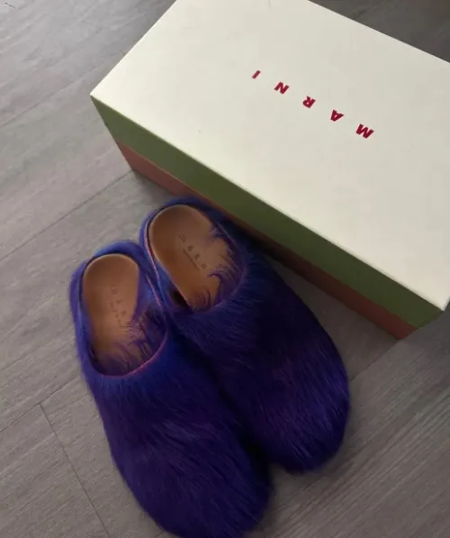Marni Long-Hair Calfskin Fussbett Sabot Purple SBMR000600P623600C74 review 