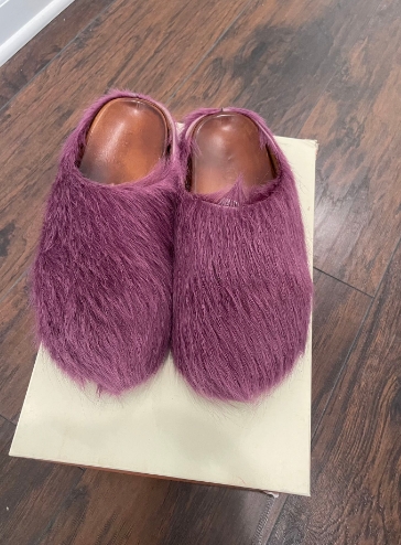 Marni Long-Hair Calfskin Fussbett Sabot Purple SBMS004601P412200C68 review Newton