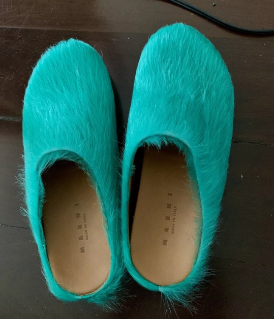 Marni Long-Hair Calfskin Fussbett Sabot Green SBMR000600P412200V38 review Amelia