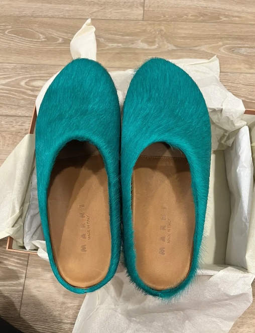 Marni Long-Hair Calfskin Fussbett Sabot Green SBMR000600P412200V38 review Ava 02