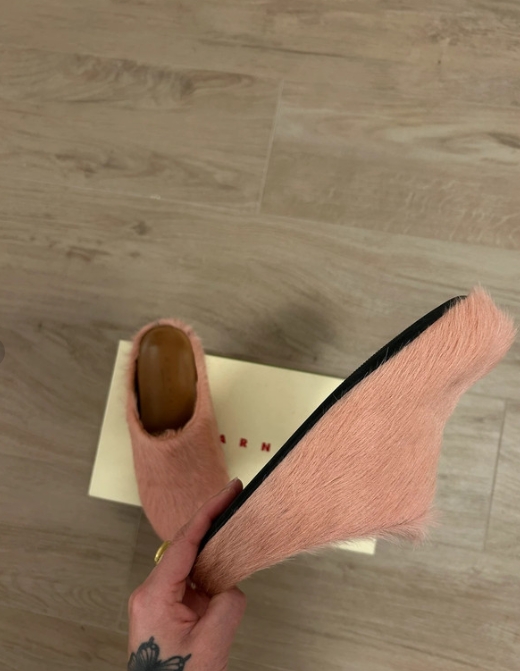 Marni Long-Hair Calfskin Fussbett Sabot Pink SBMS004601P412200C29 review Abigail 01