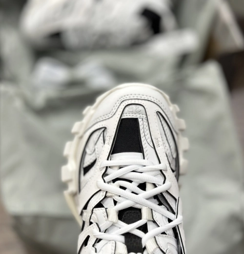 Balenciaga Track Black 2021 542023W3AC11090 review 