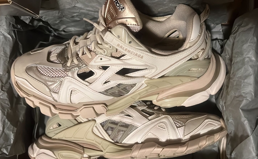 Balenciaga Track 2 Sneaker Khaki 570391 W2GN1 9029 review Carter 00