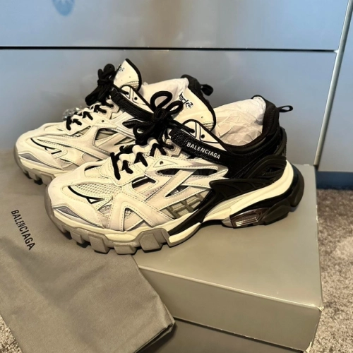Balenciaga Track 2 Sneaker Black And White 568614 W2GN3 1090 review 