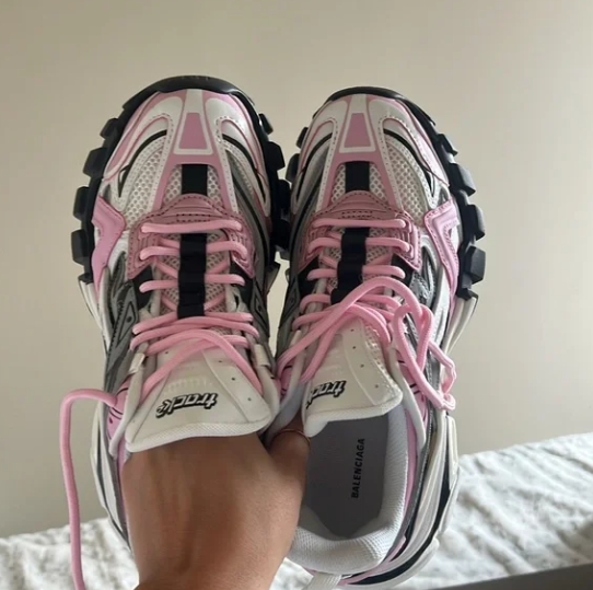 Balenciaga Track 2 Sneaker Pink White 568615 W3AE2 5291 review Maya 01