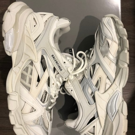 Balenciaga Track 2 Sneaker White 570391 W2GN2 9000 review Isaiah 01