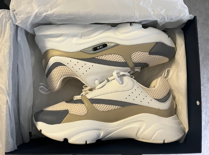 Dior B22 Cream Beige White  3SN231YXX_H160 review Luciana