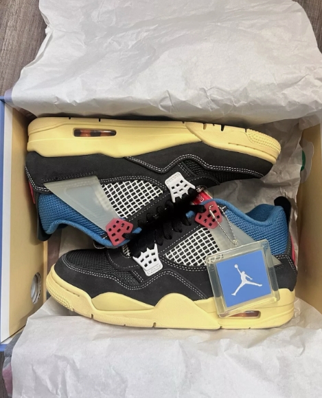 Jordan 4 Retro Union Off Noir DC9533-001 review Allie 00