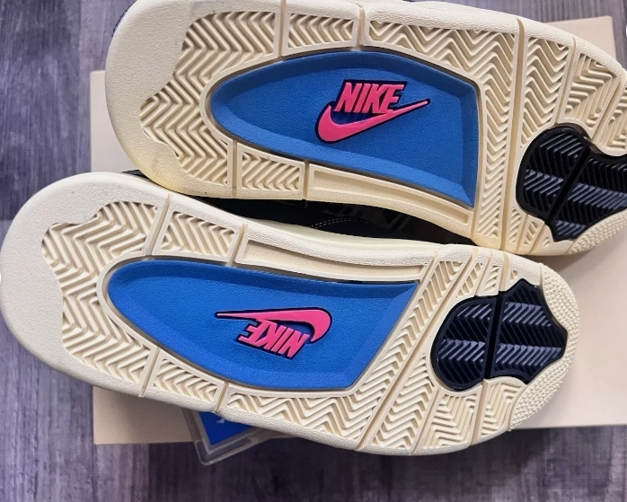 Jordan 4 Retro Union Off Noir DC9533-001 review Allie 01