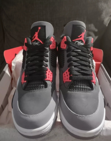 Jordan 4 Retro Infrared DH6927-061  review Kate 01