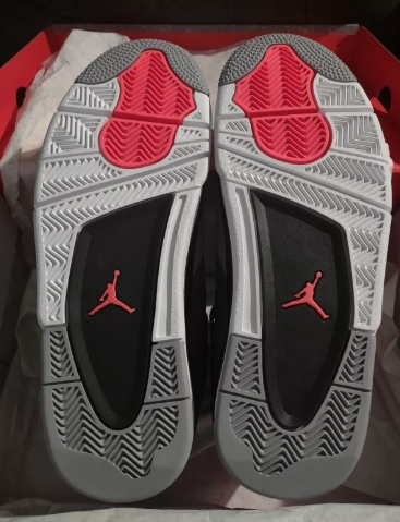 Jordan 4 Retro Infrared DH6927-061  review Kate 02