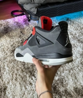 Jordan 4 Retro Infrared DH6927-061  review Forrest 01