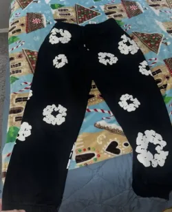 OBO Denim Tears The Cotton Wreath Sweatpants Black review Navy 01