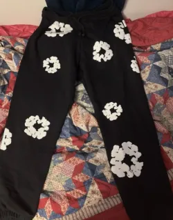 OBO Denim Tears The Cotton Wreath Sweatpants Black review Jayceon 01