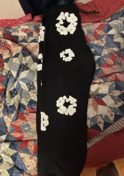 OBO Denim Tears The Cotton Wreath Sweatpants Black review Jayceon 03