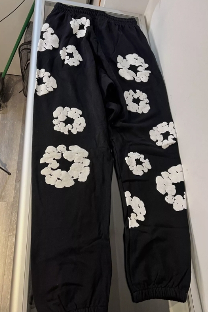 OBO Denim Tears The Cotton Wreath Sweatpants Black review Kian 01