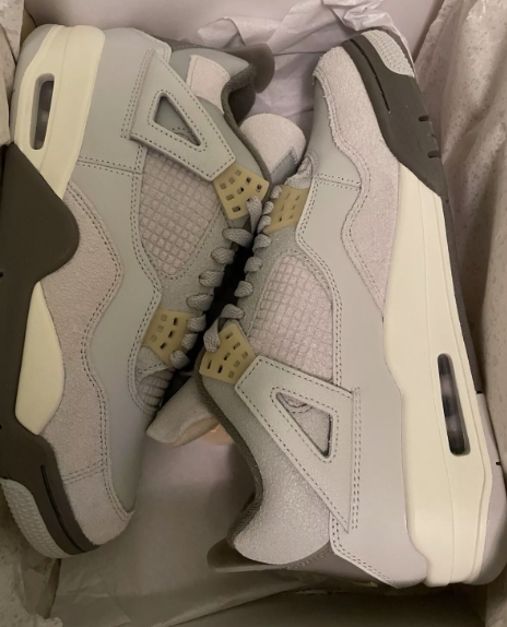 Air Jordan 4 Retro SE Craft Photon Dust  DV3742-021 review Liv 02