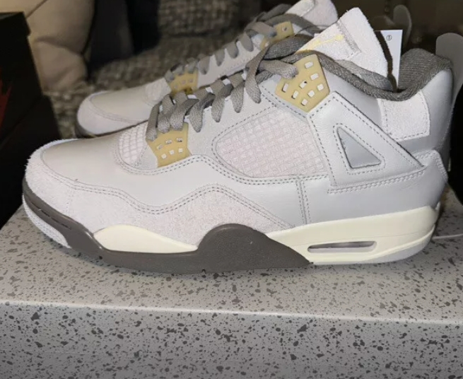 Air Jordan 4 Retro SE Craft Photon Dust  DV3742-021 review Roger 00
